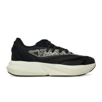 Кросівки жіночі Adidas Lightblaze